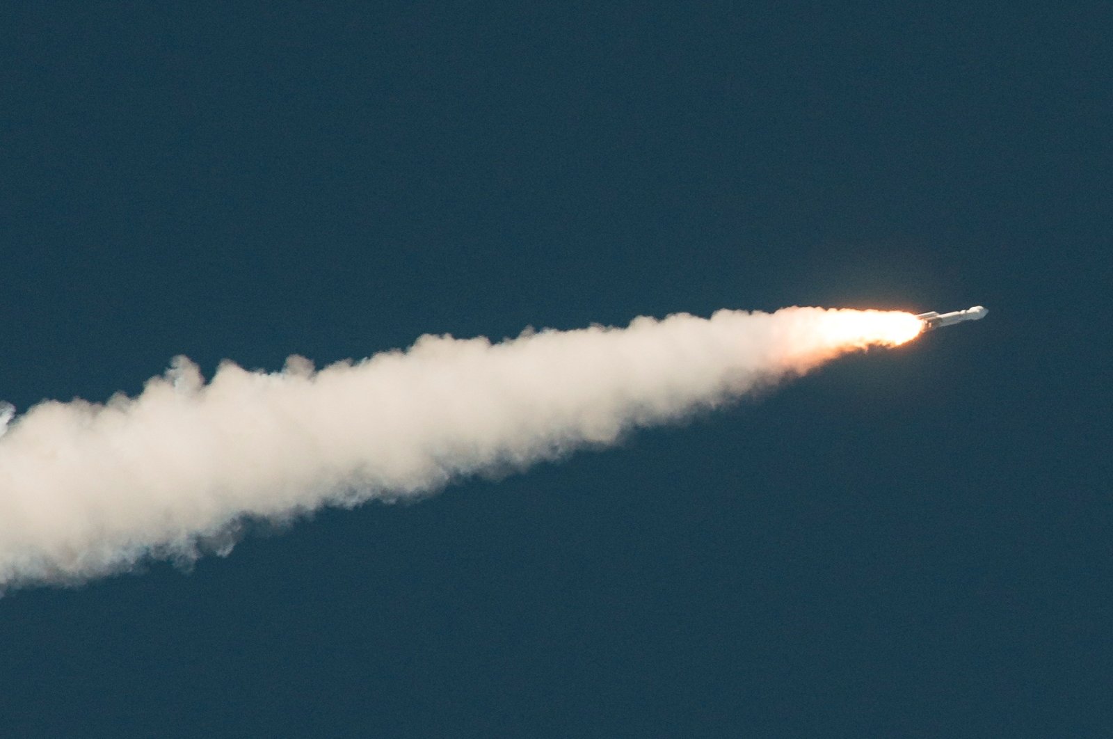 NASA доставляє на Землю зразки астероїдів