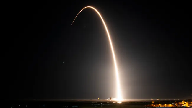 SpaceX запустить першу партію 'direct to cell' Супутники Starlink 15 грудня