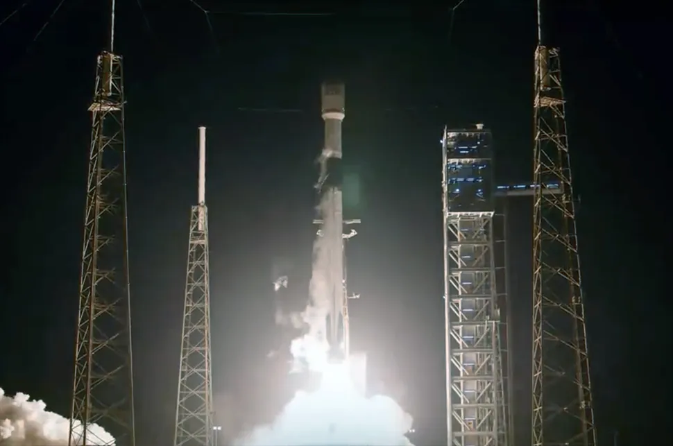 SpaceX запускає супутники Starlink із Флориди після кількох затримок