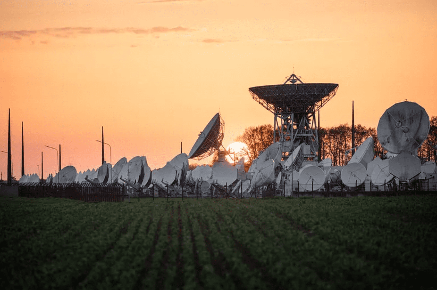 Eutelsat припиняє послуги на застарілому супутнику через аномалію