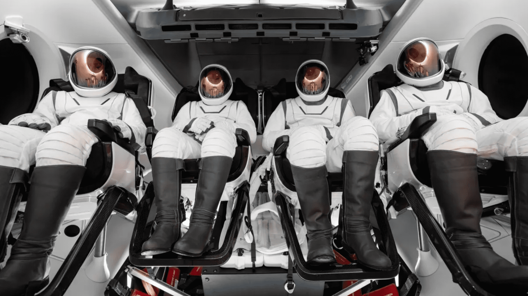 SpaceX розкриває дизайн костюма EVA, коли наближається місія Polaris Dawn